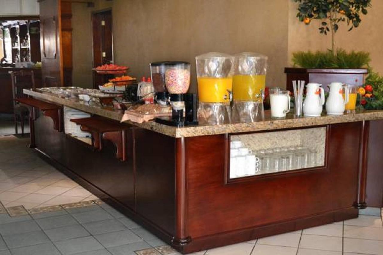 Feria Jalisciense Hotel 4*